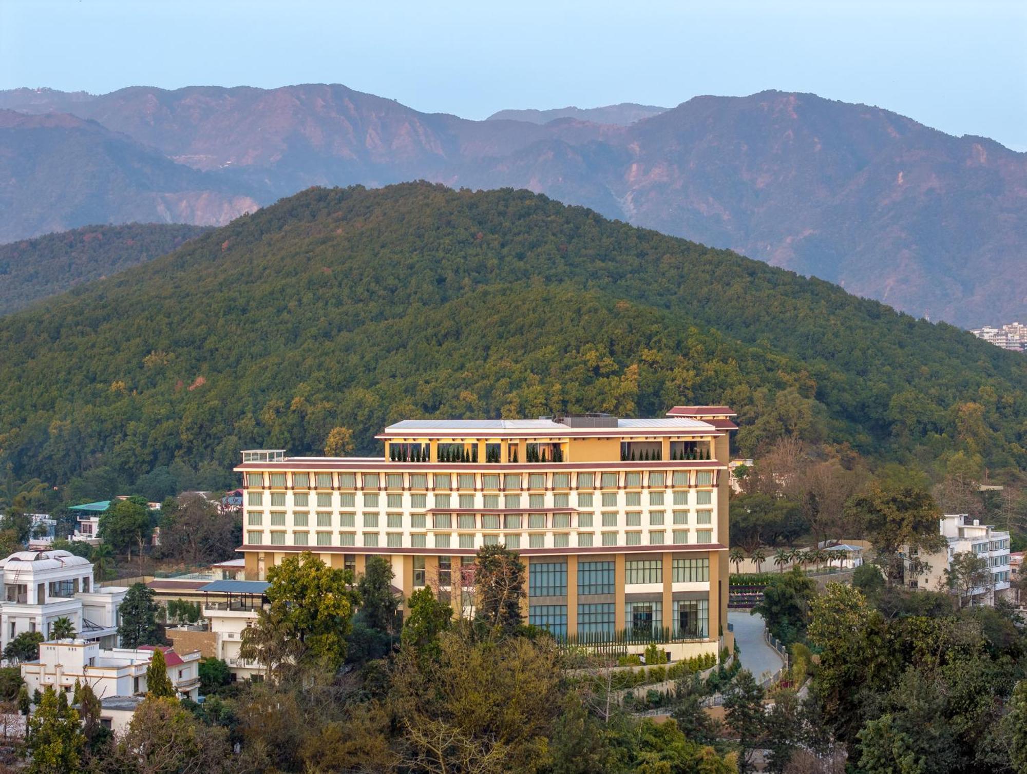 Taj Mussoorie Foothills, Dehradun Hotel Екстериор снимка